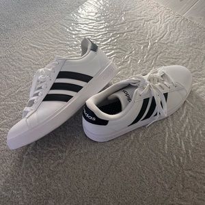Adidas Grand Court